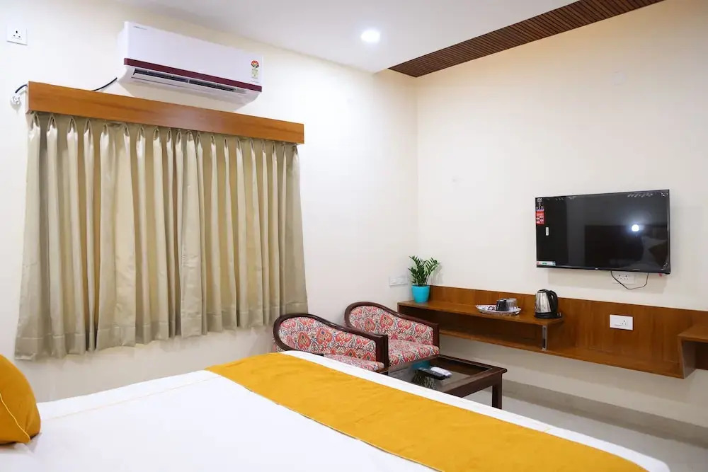 Hotel Nanda Mohan Residency -MSR Manssion Inn