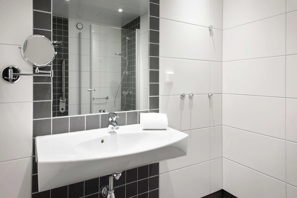 Park Inn by Radisson Oslo Airport Hotel West