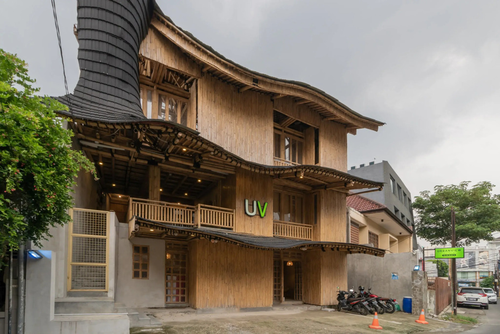 Urbanview Hotel Ta-ke Blok M