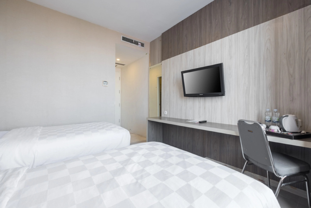 Sans Hotel Lynt Makassar