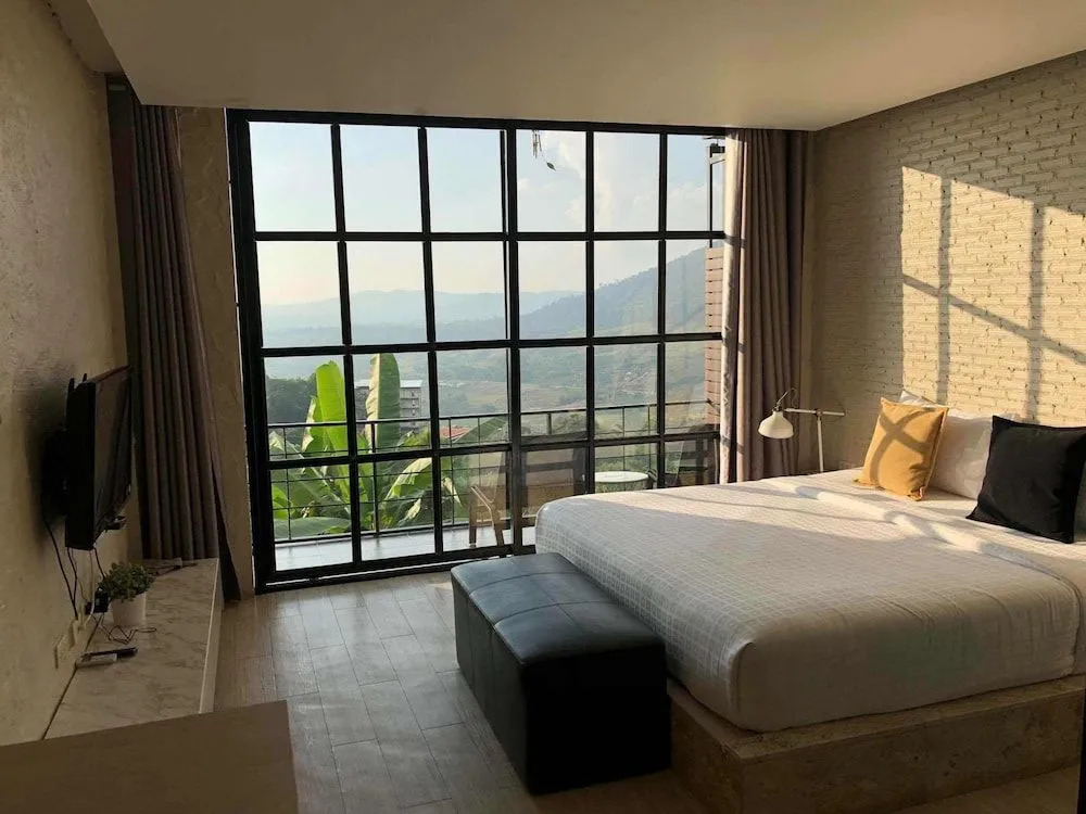 Khao Kho Bay Bay Resort