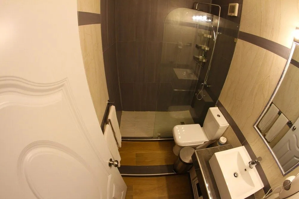FrioHot Hotel