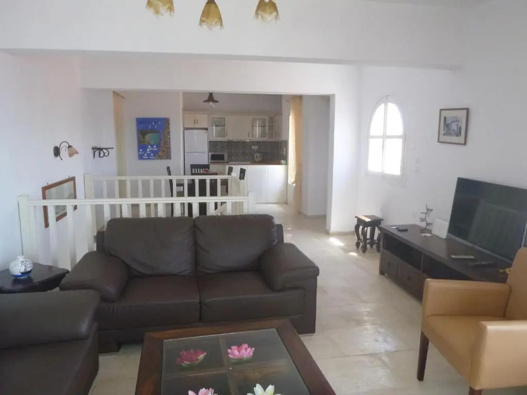 Paradisos House