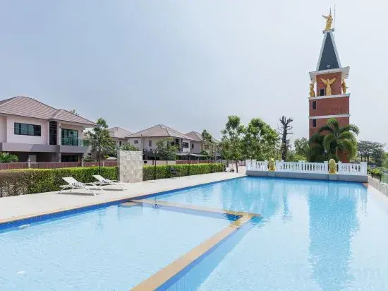Pattaya town house three bedroom pool villa 【8 minutes drive to floating market + swimming pool】