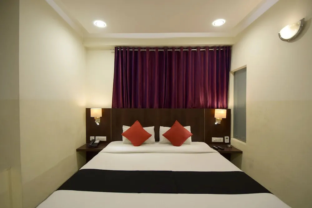 Capital O 23134 Hotel Radiant Star