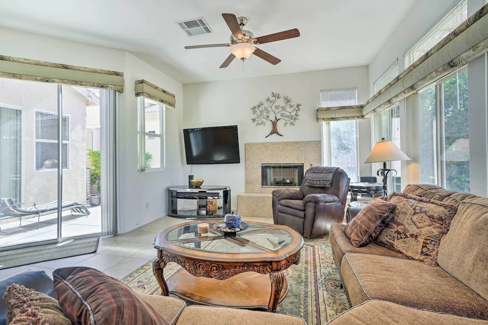 2 Mi to Coachella: Indio Home w/ Fire Pit!