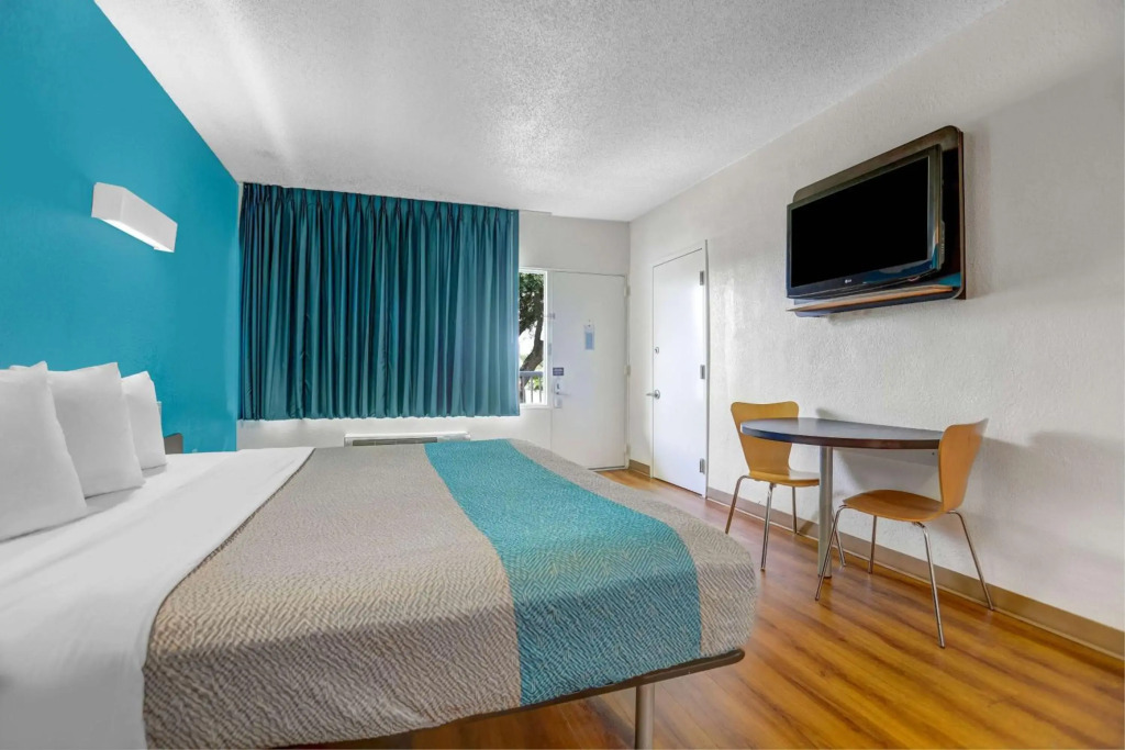 Motel 6-Jacksonville, NC