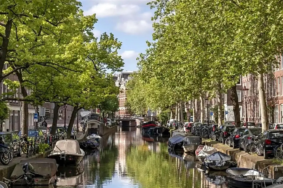 Canal View Apartment
