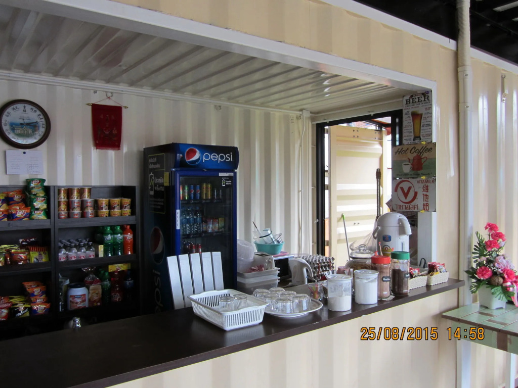Retro Box Hotel Chumphon