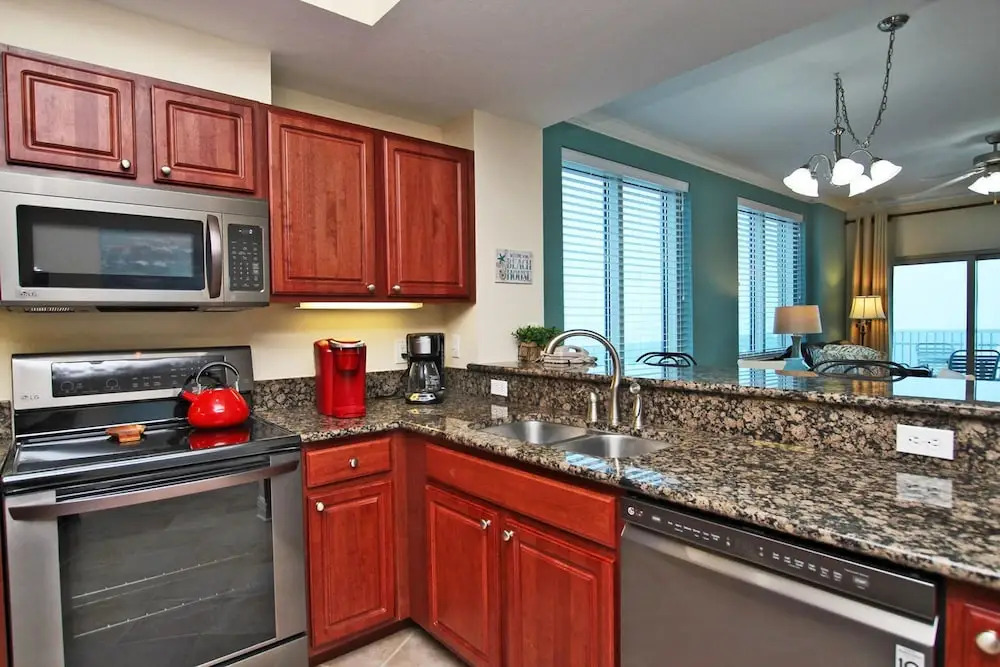 Crystal Tower 1601 by Youngs Suncoast