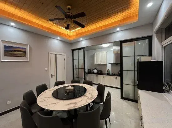 Fengdan Bailu Homestay (Wuyuan High speed Railway Station Store, Shangrao City)