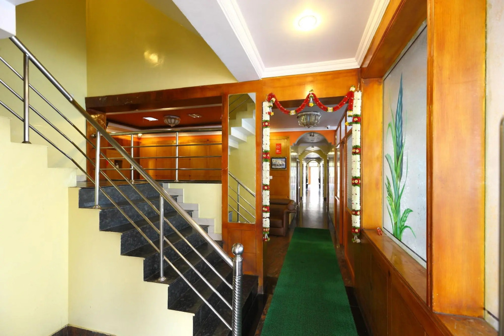 Hotel Orchid Inn