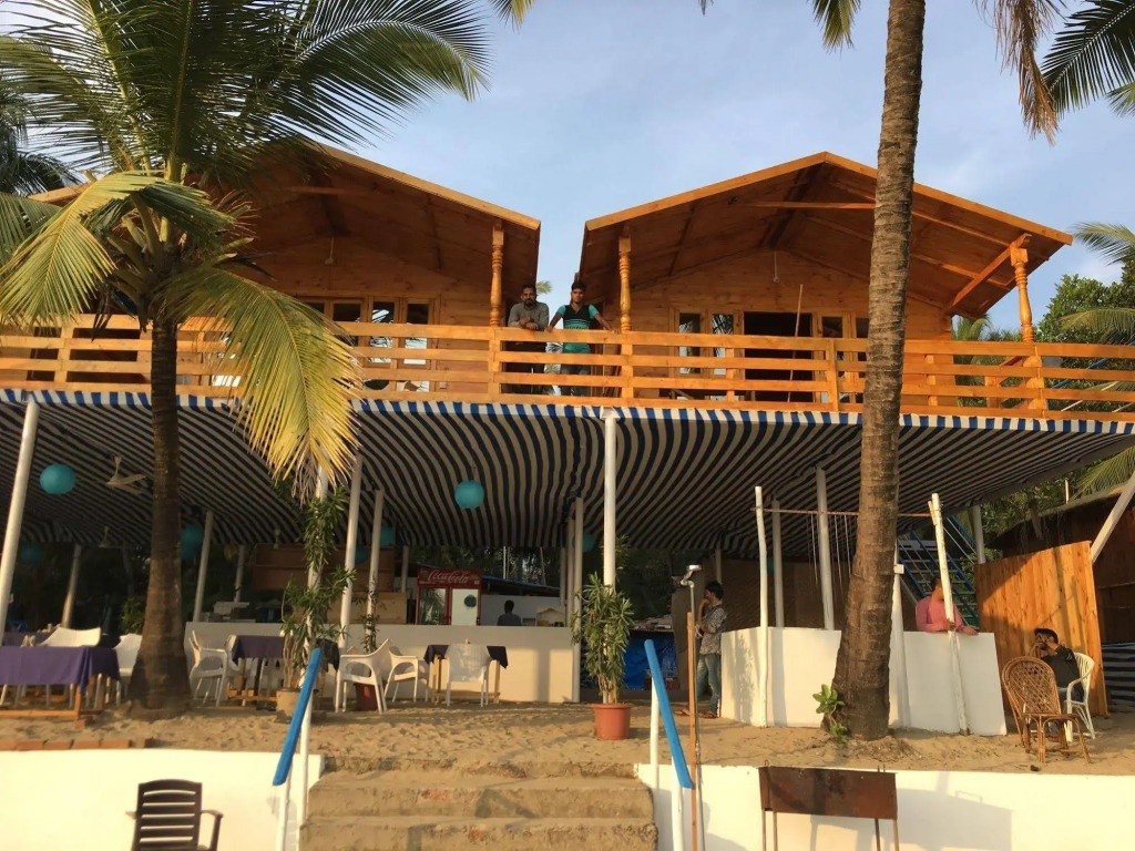 Cafe Blue Hotel