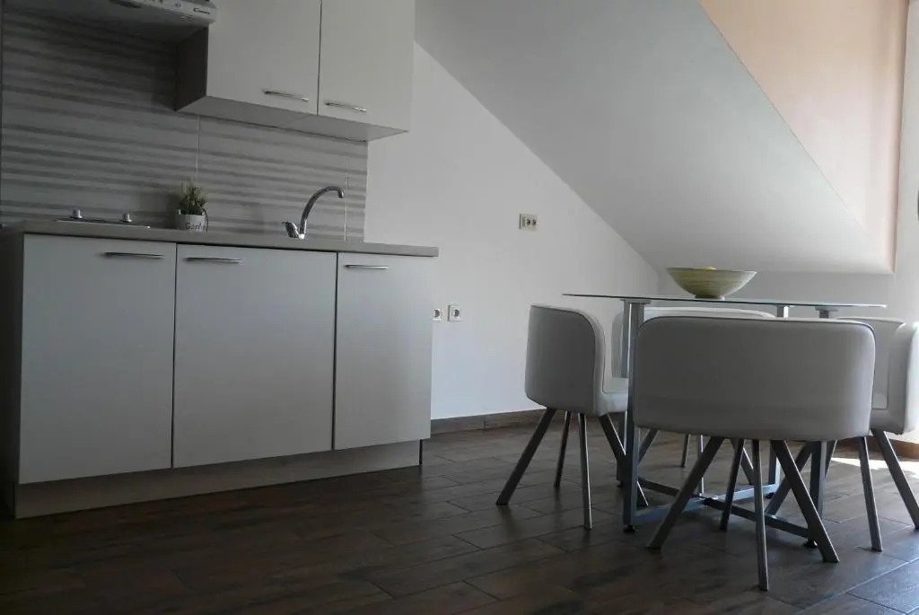 Apartments Sabioncello