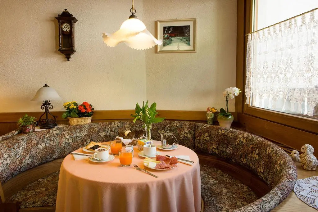 Hotel Garnì Ai Serrai