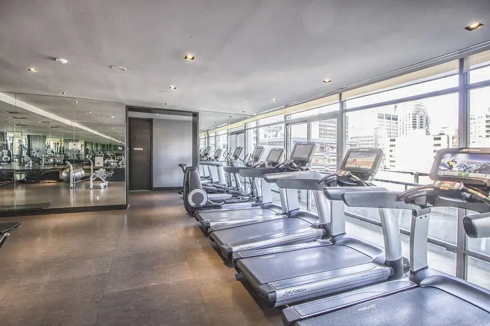 Mary-am Suites - Yorkville Furnished Apartments