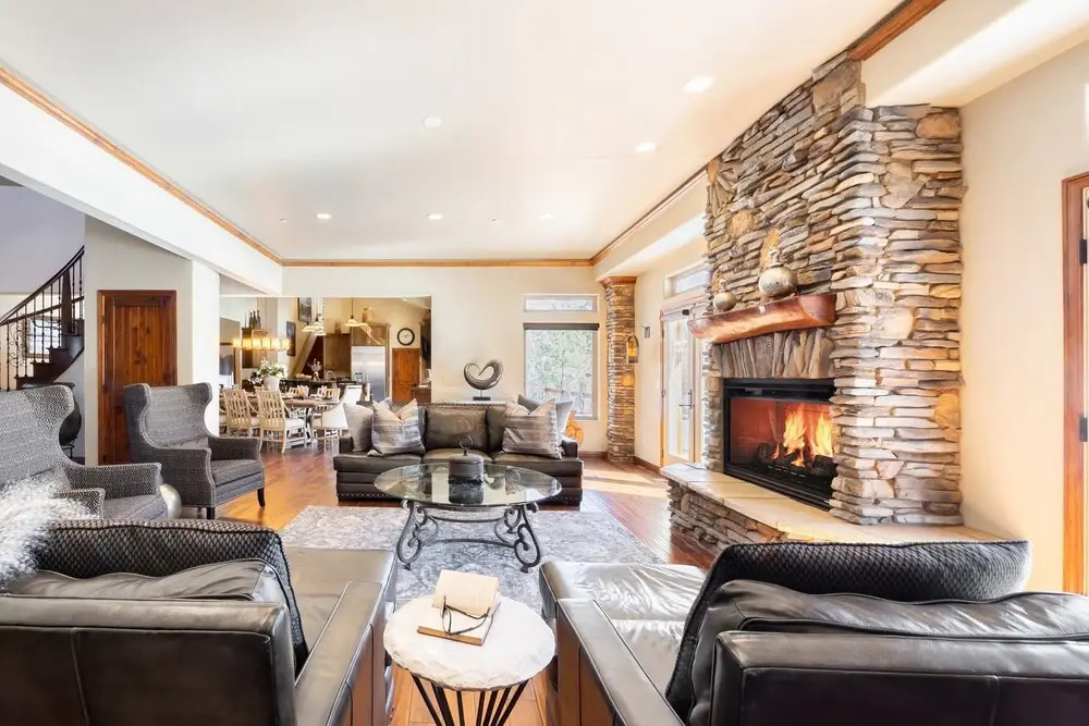 Fox Whisper Lodge by Avantstay 10mins to Slopes