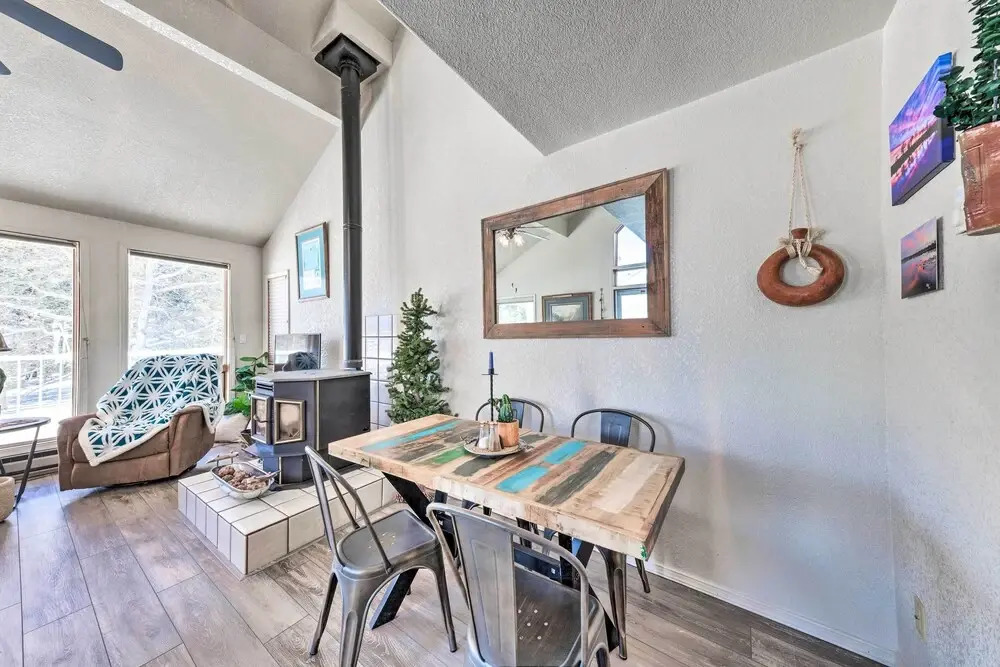 Bright Cloudcroft Condo w/ Game Room + Deck!