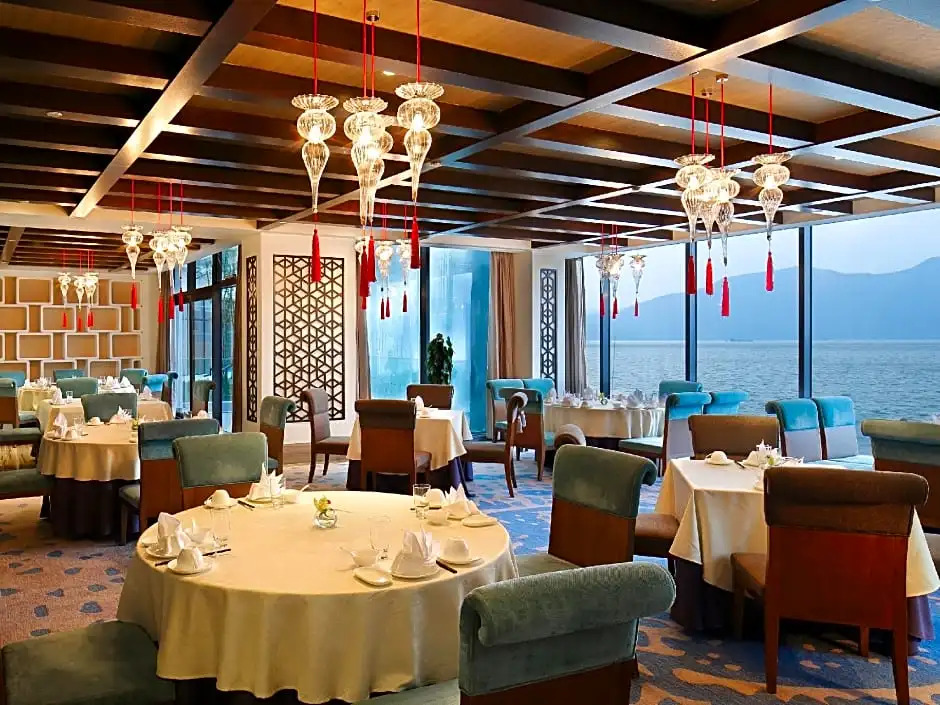 Crowne Plaza Huangshan Taiping Lake