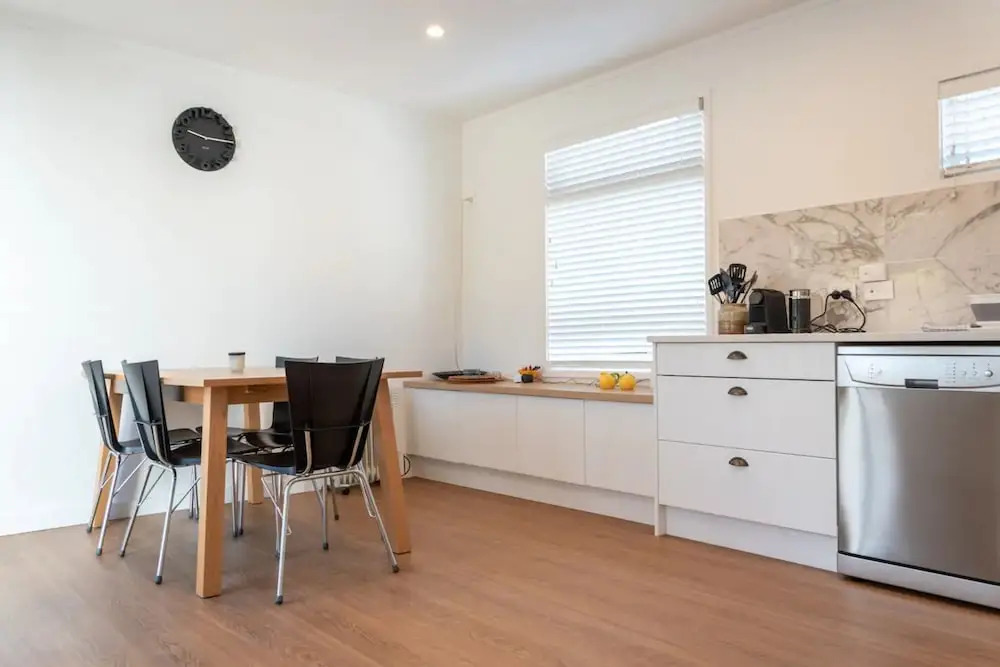Classic and Cosy 1960's 2 Bedroom Townhouse