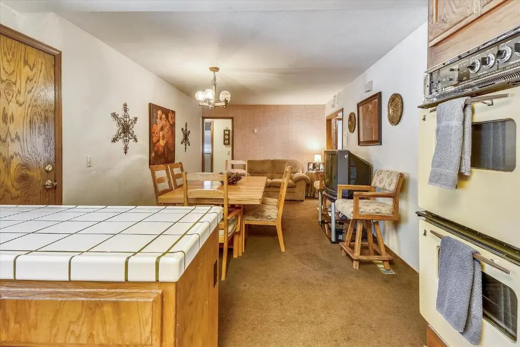 Close to Heavenly, Pet Friendly Steps to the River