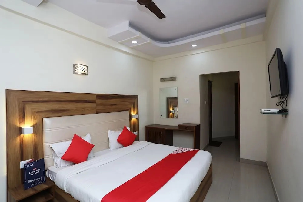 Oyo 30068 Hotel Kesar Palace