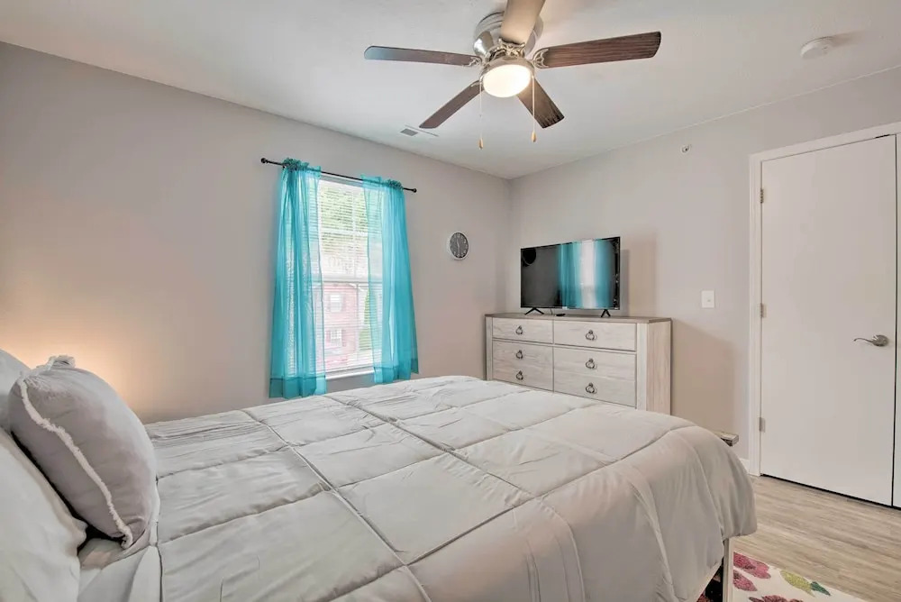 Cozy Family Condo w/ Balcony in Heart of Branson