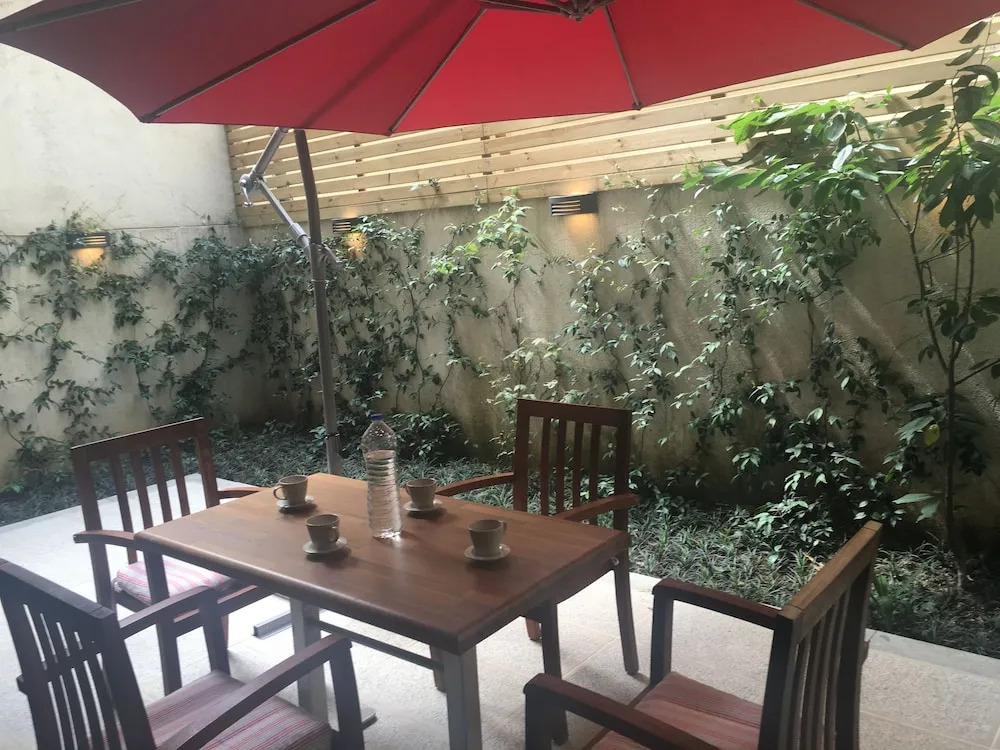 Celik Apartments