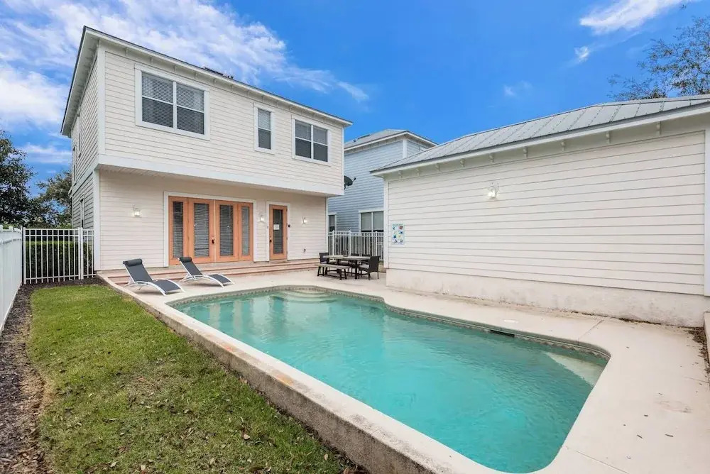 Stylish NEW Renovation in Reunion Resort - Large Patio and Pool Deck 3bd/3.5ba #3ru456