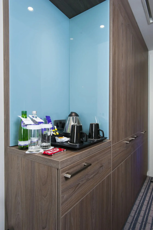 Holiday Inn London West by IHG