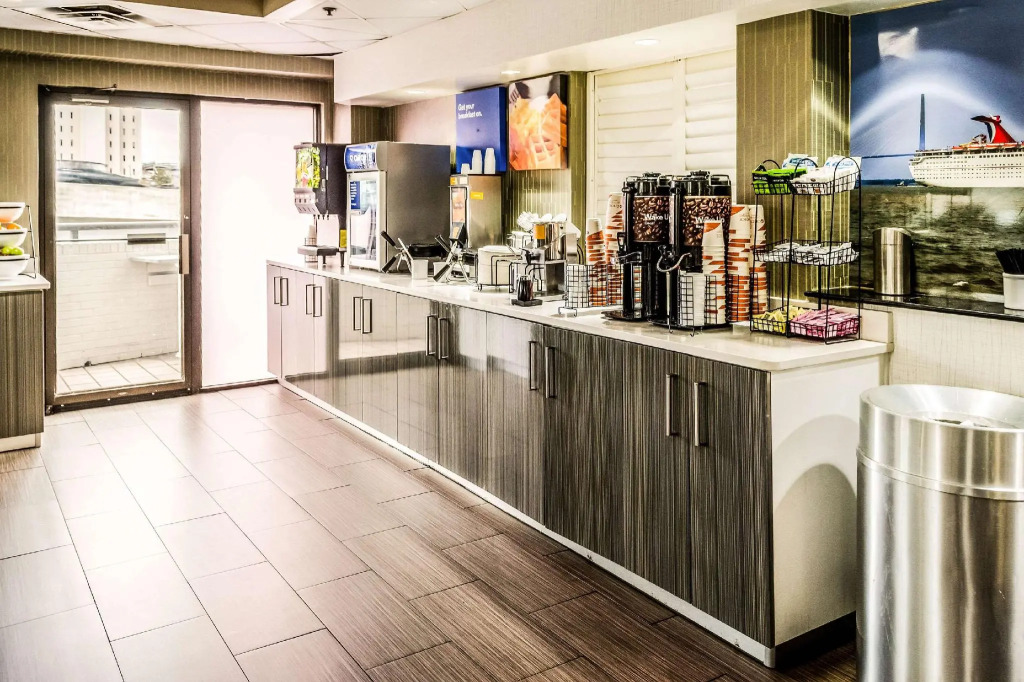 Fairfield by Marriott Inn & Suites Charleston Downtown