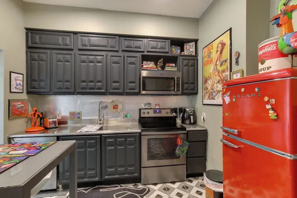 Heart of St Louis! Walkable Soulard Apt w/ Loft