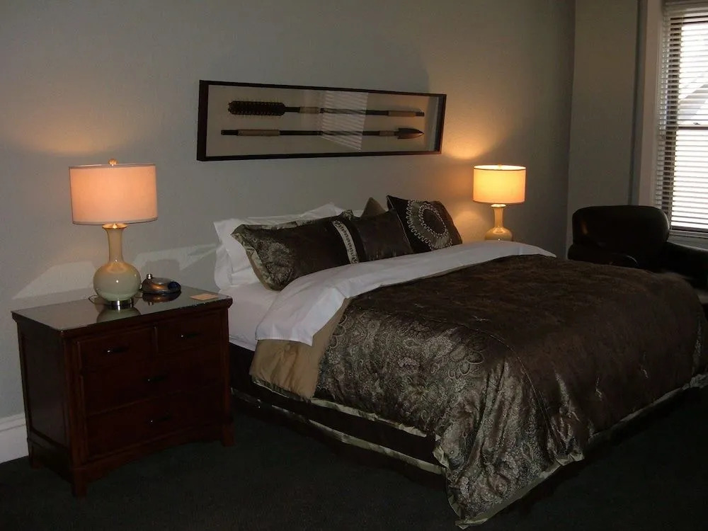 Tremont Inn on Main