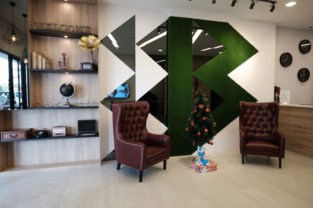 B Lot Hotel