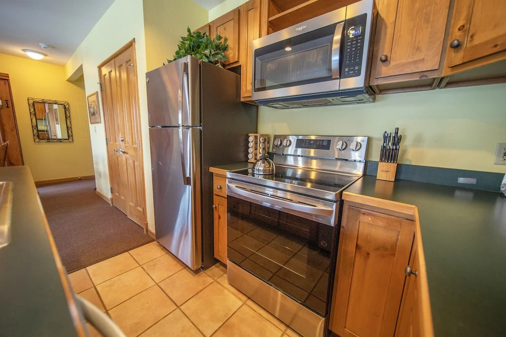 Black Bear 8035 by SummitCove Vacation Lodging