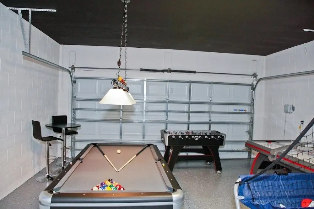 New Sleeps 16 W/pool,spa& Star Wars Game Room 6 Bedroom Villa