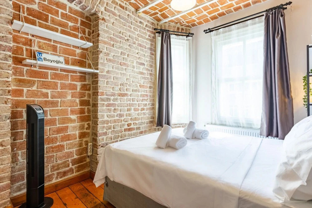 Nostalgic Flat Near Galata Tower in Beyoglu