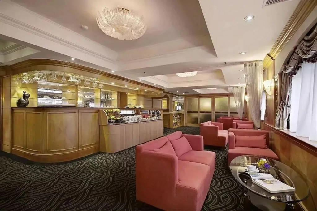 Cosmos Hotel Taipei