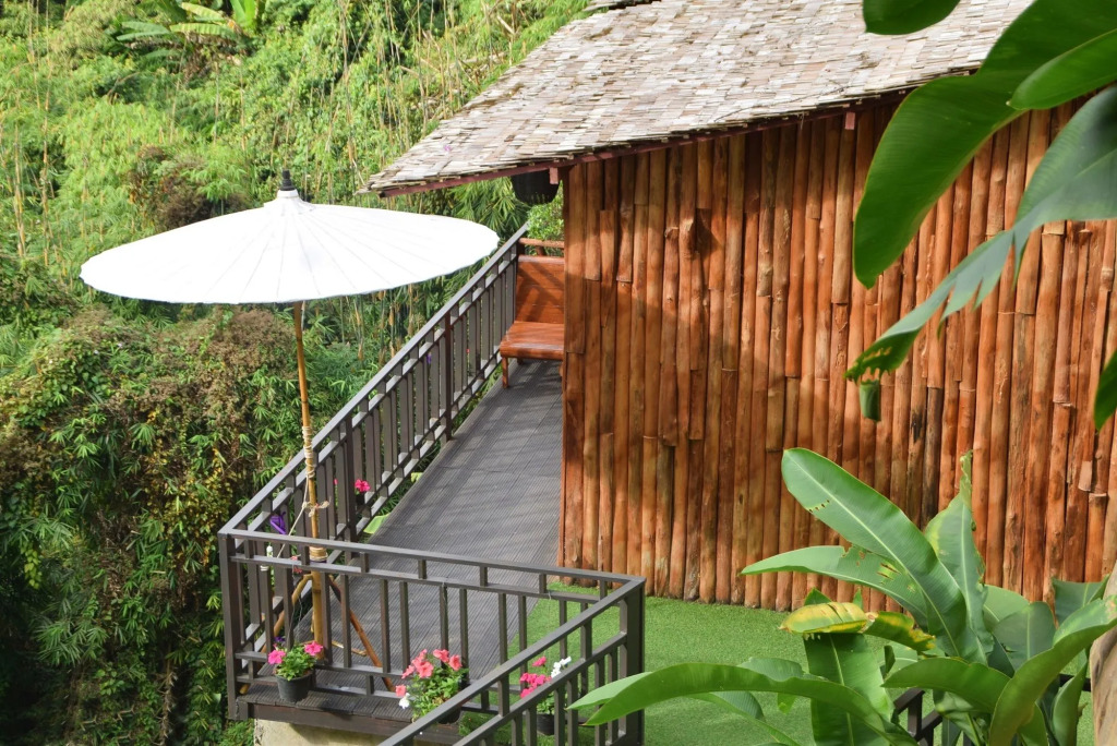 Sainamtok Resort