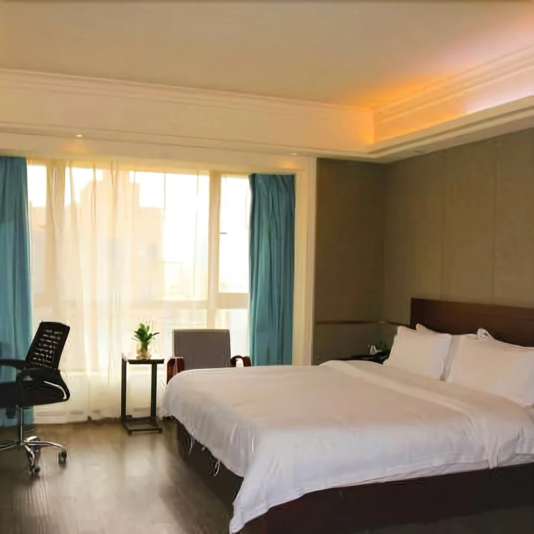 Guiyang Chenmao Sunshine Hotel (Huaguoyuan Shopping Center)