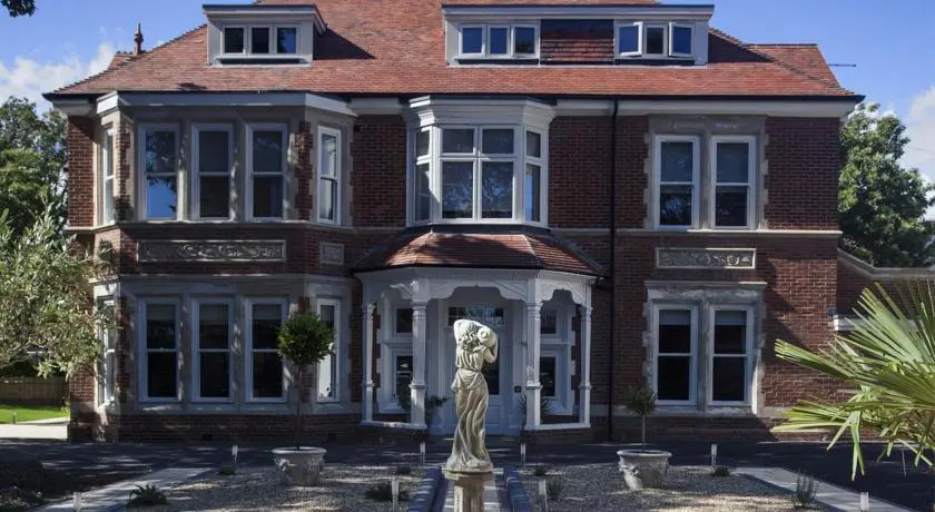 Chalfield Manor Boutique Hotel