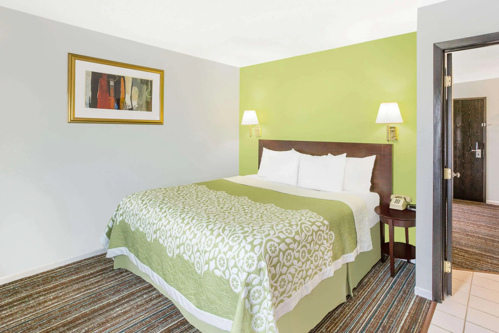 Days Inn by Wyndham York