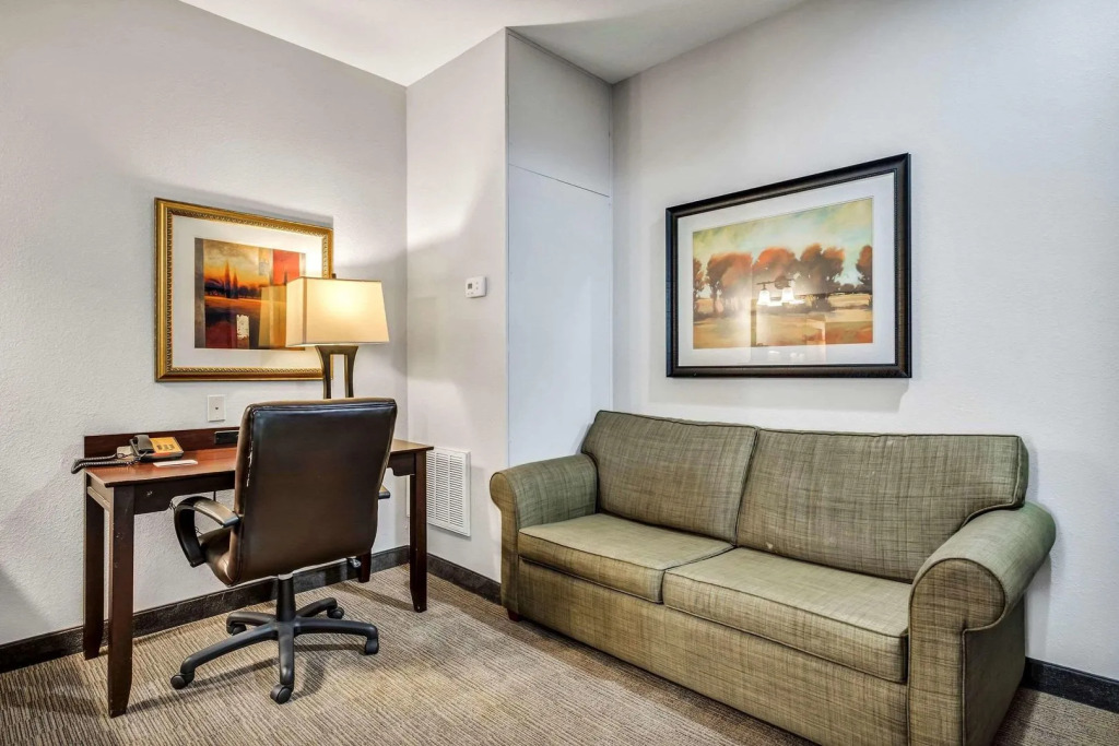 Country Inn & Suites by Radisson, Oklahoma City at Northwest Expressway, OK