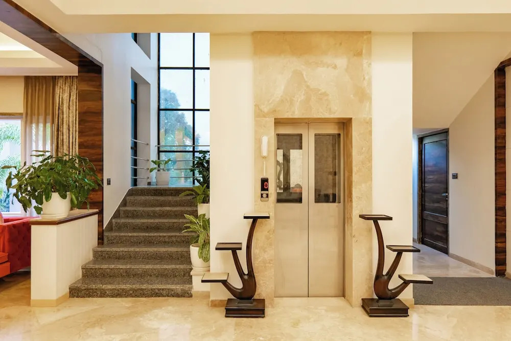 ELIVAAS Prive Mountain Creek 1 Luxe Room