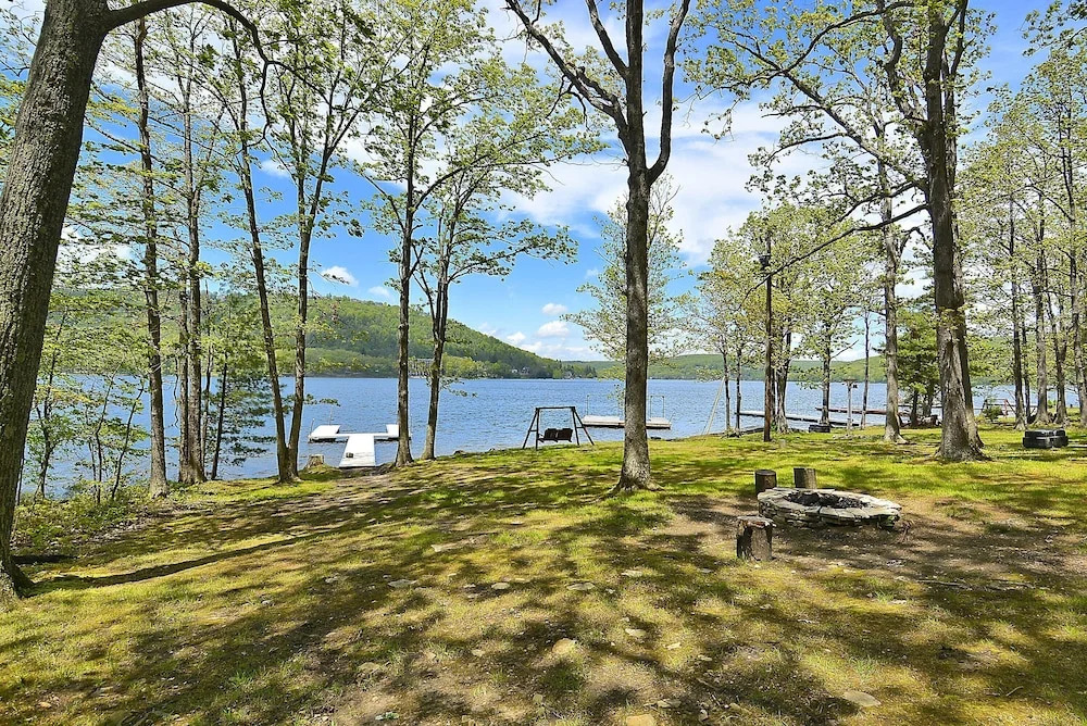 Grand Chestnut Lodge