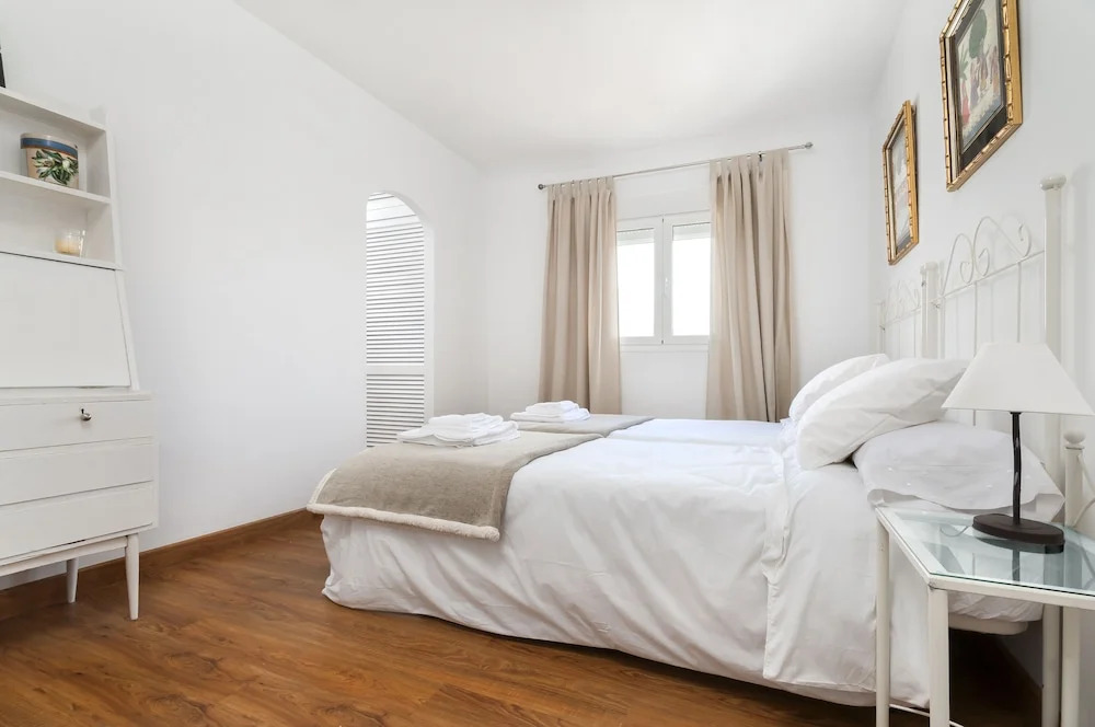 Beautiful Reformed Apartment for 3 pax Atico Velarde