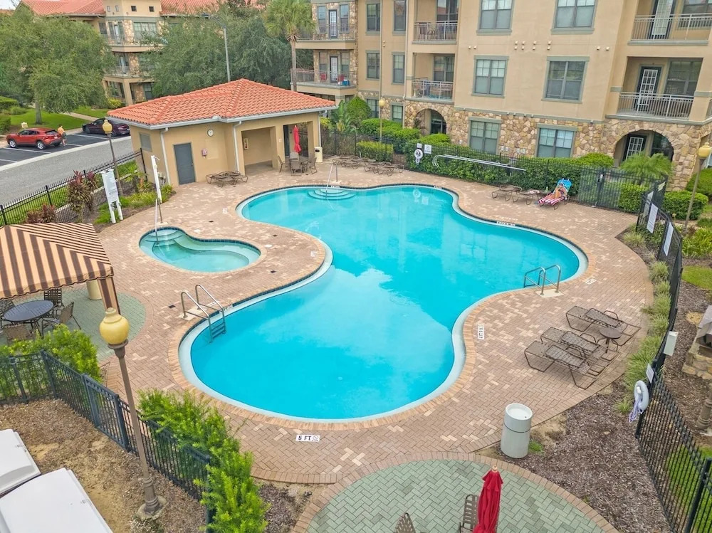 BP632CP 3 Bedroom Condo in Bella Piazza 3 Condo