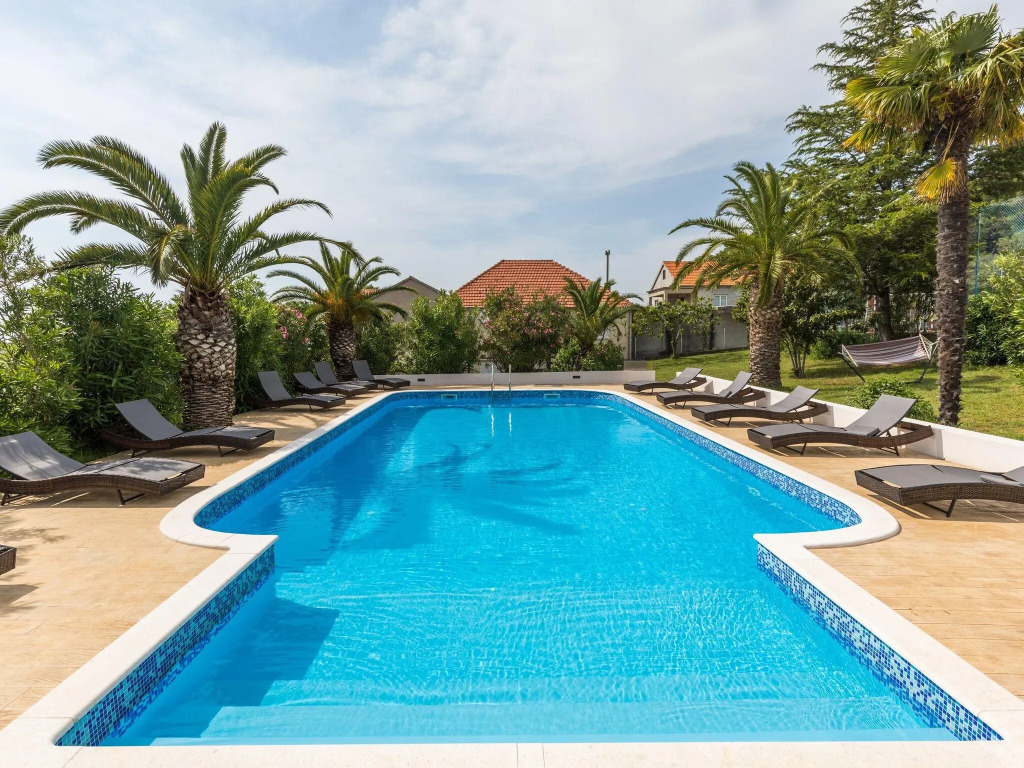 Modern holiday home with pool