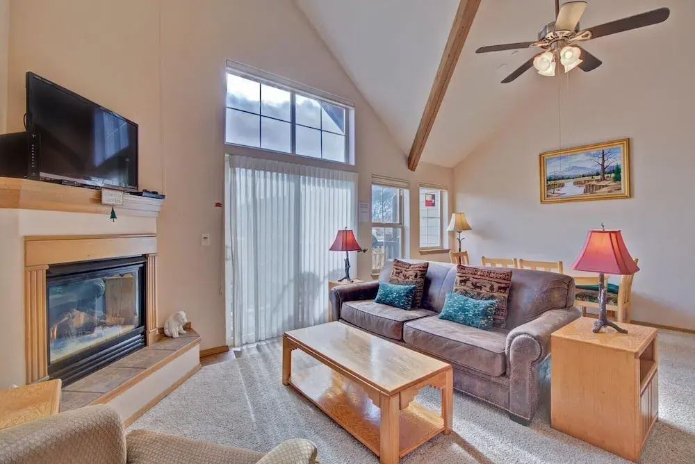 Tarn Landing  #c-4 2 Bedroom Condo by RedAwning