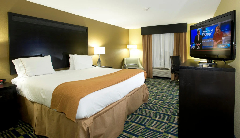 Holiday Inn Express & Suites Morrilton by IHG